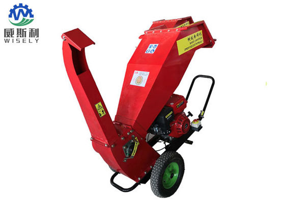 Máquina chipper de madera móvil automática con capacidad del depósito de gasolina 6.5L proveedor